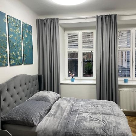 Almond Studio Apartment Bratislava Exteriér fotografie