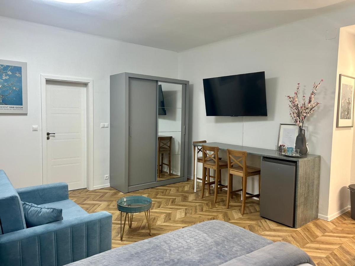 Almond Studio Apartment Bratislava Exteriér fotografie